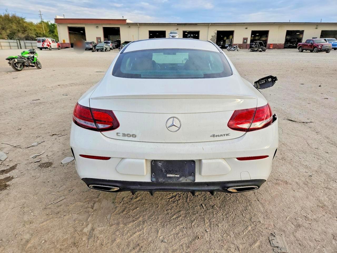 2021 Mercedes-Benz C 300 4Matic - zdjęcie 6