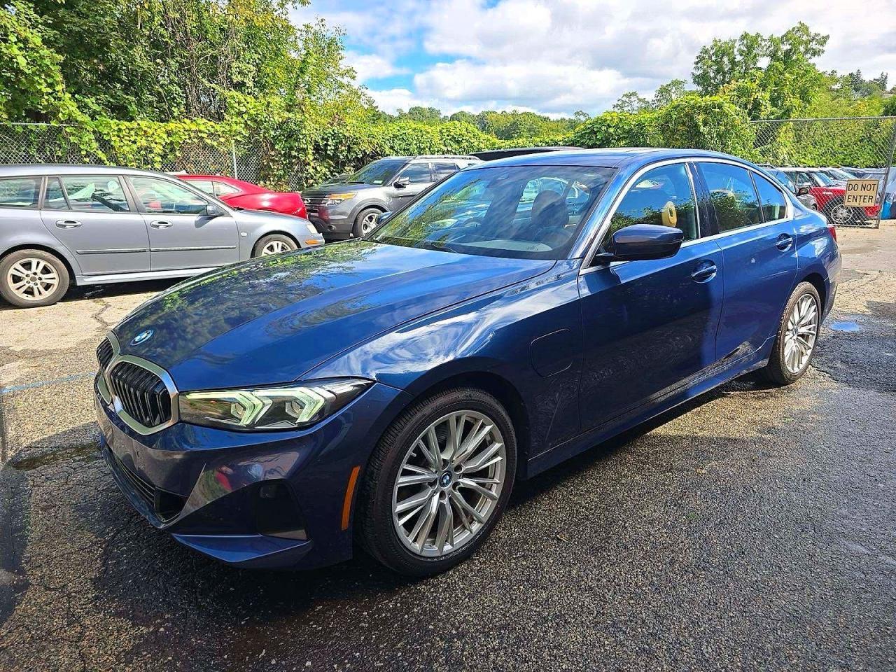 2024 BMW Seria 3 330e - zdjęcie 3