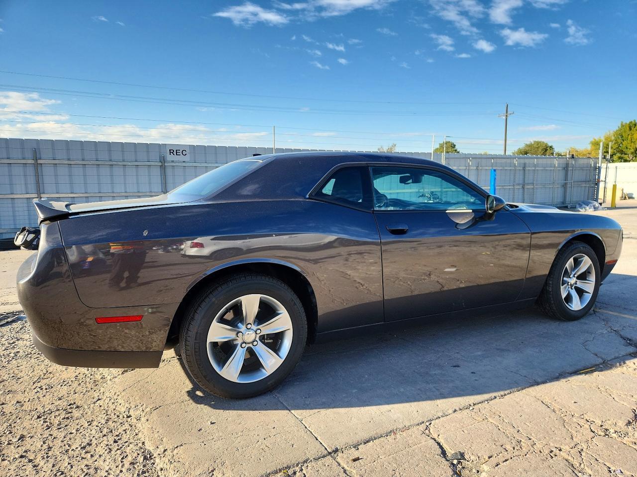 2020 Dodge Challenger Sxt - zdjęcie 3