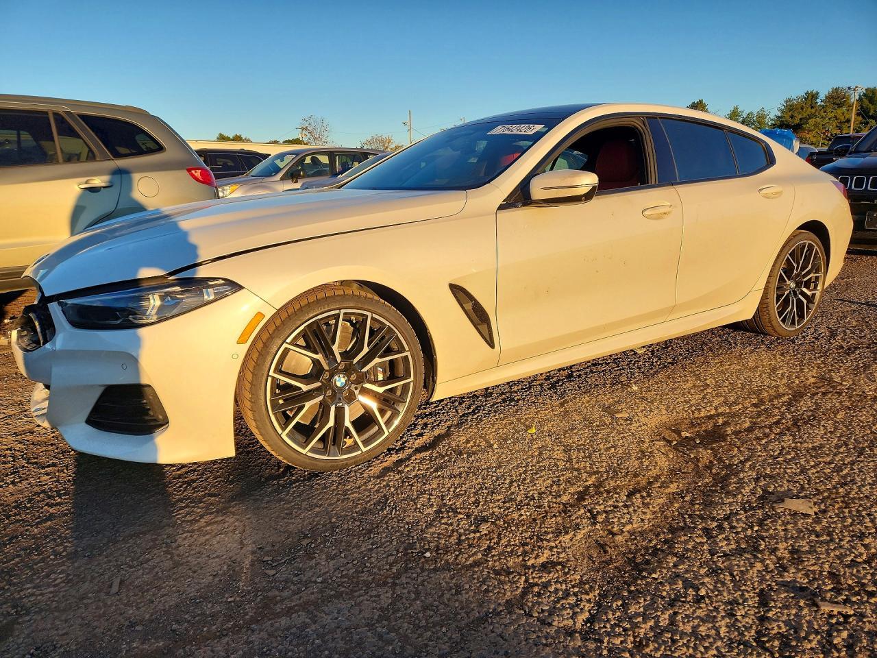2023 BMW Seria 8 840i - zdjęcie główne