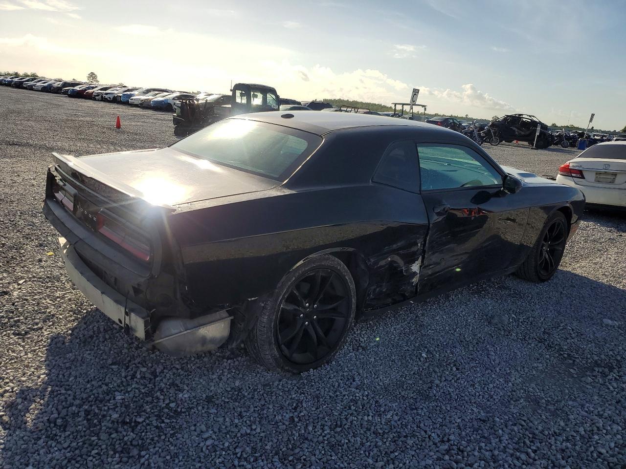 2019 Dodge Challenger Sxt - zdjęcie 3