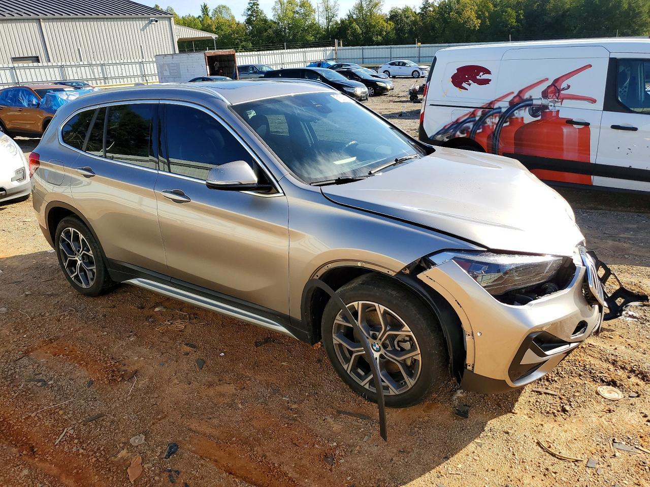 2021 BMW X1 xDrive28I - zdjęcie 4