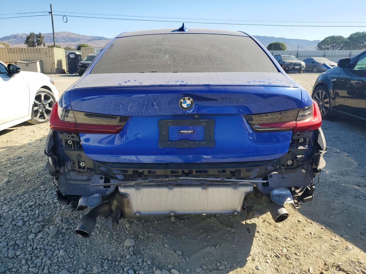 2022 BMW 330I - zdjęcie 6