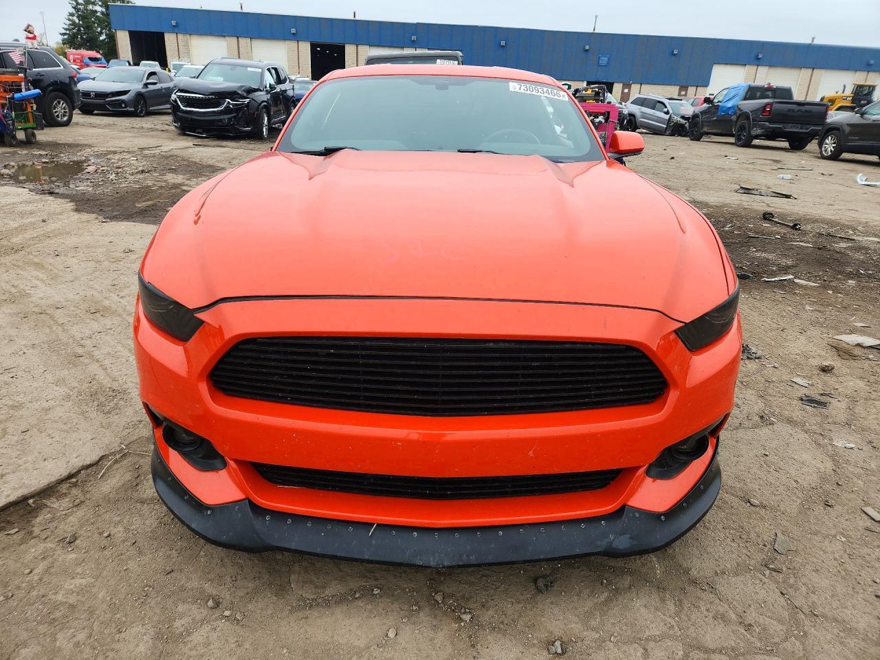 2015 Ford Mustang - zdjęcie 5