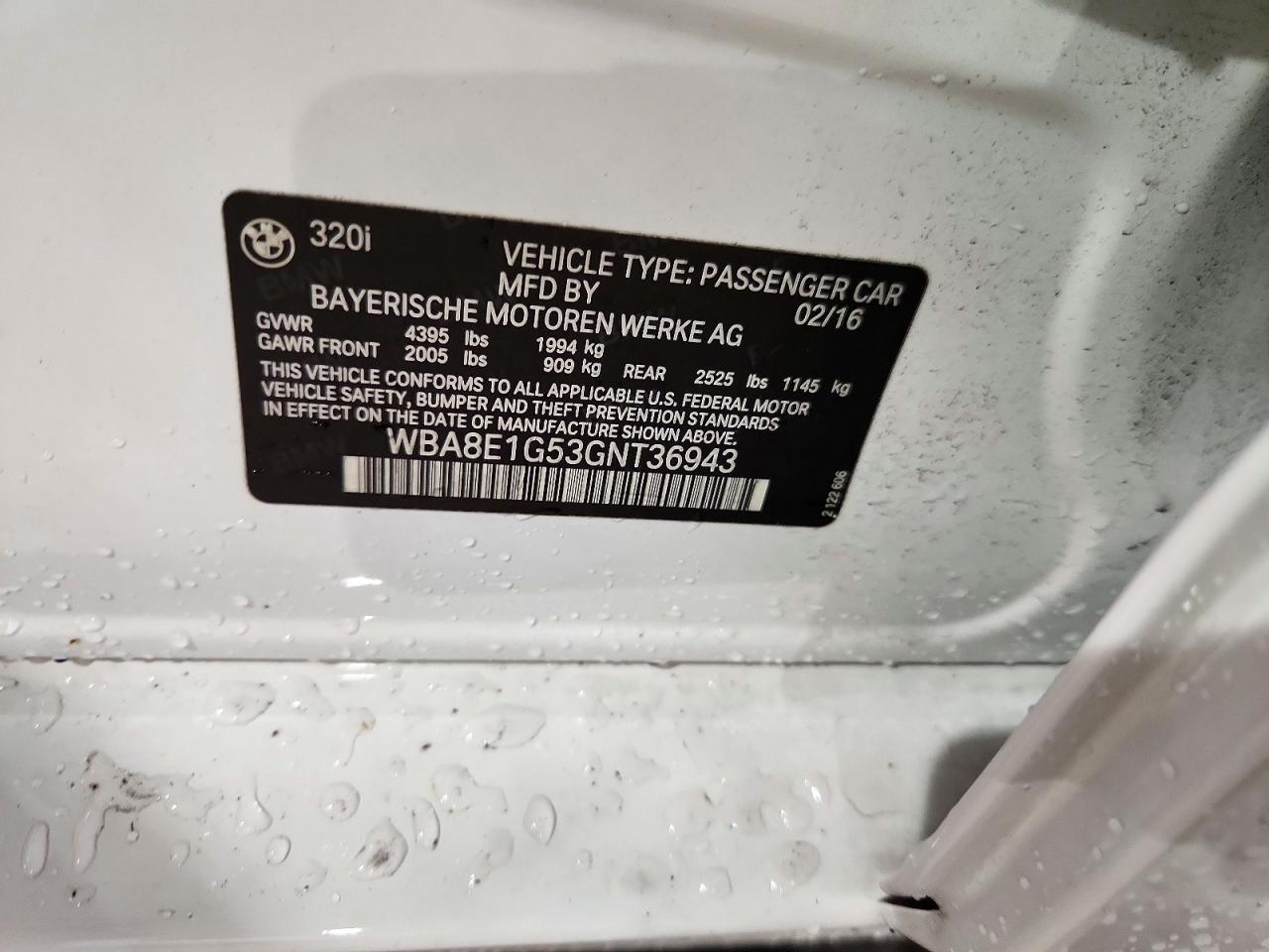 2016 BMW 320 I - zdjęcie 12