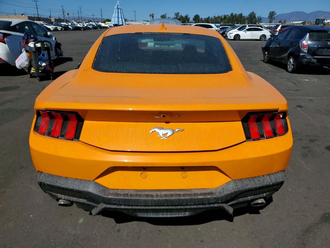2026 Ford Mustang - zdjęcie 6
