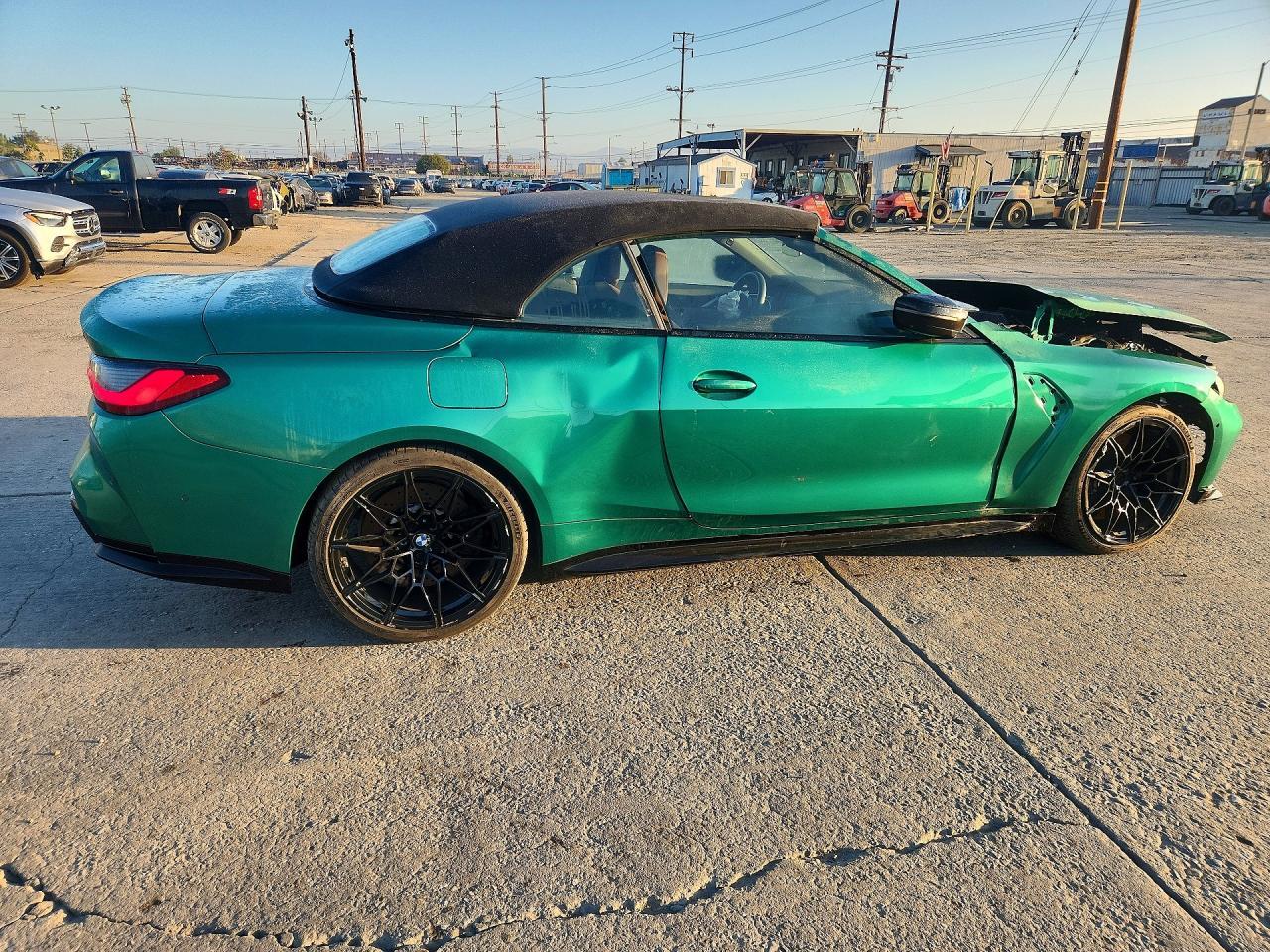 2022 BMW M4 Competition - zdjęcie 3