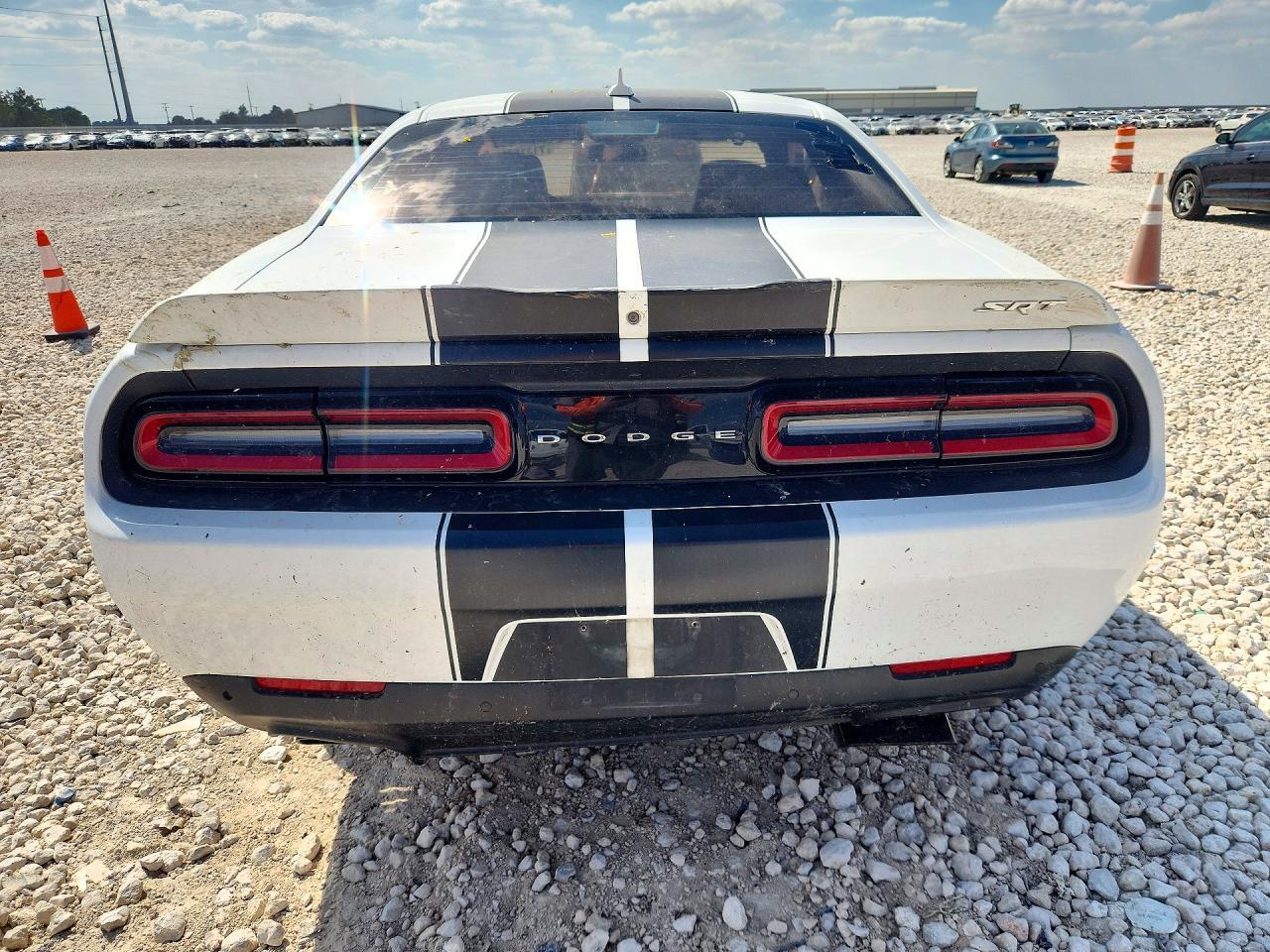 2015 Dodge Challenger Srt 392 - zdjęcie 6