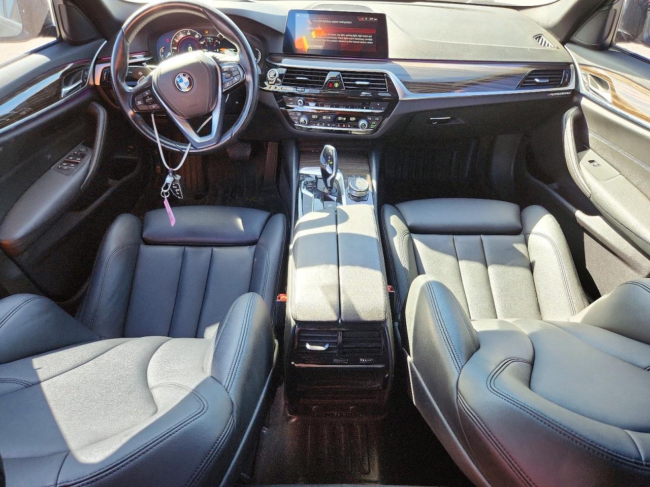 2019 BMW 530 I - zdjęcie 8
