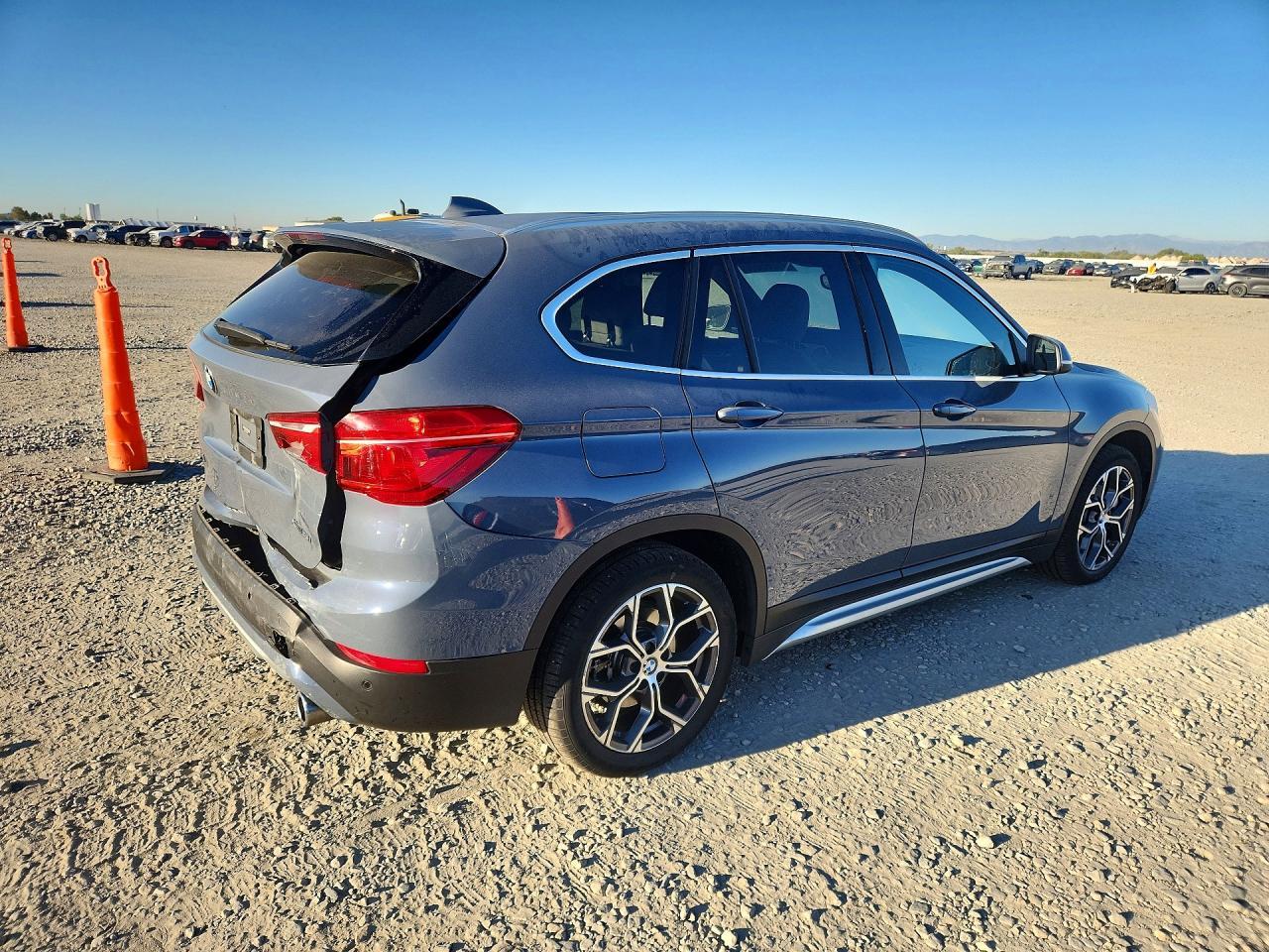 2021 BMW X1 xDrive28I - zdjęcie 3