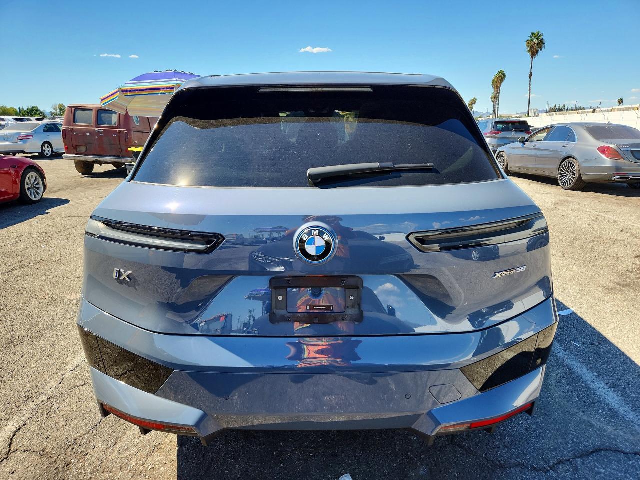 2024 BMW Ix xDrive50 - zdjęcie 6