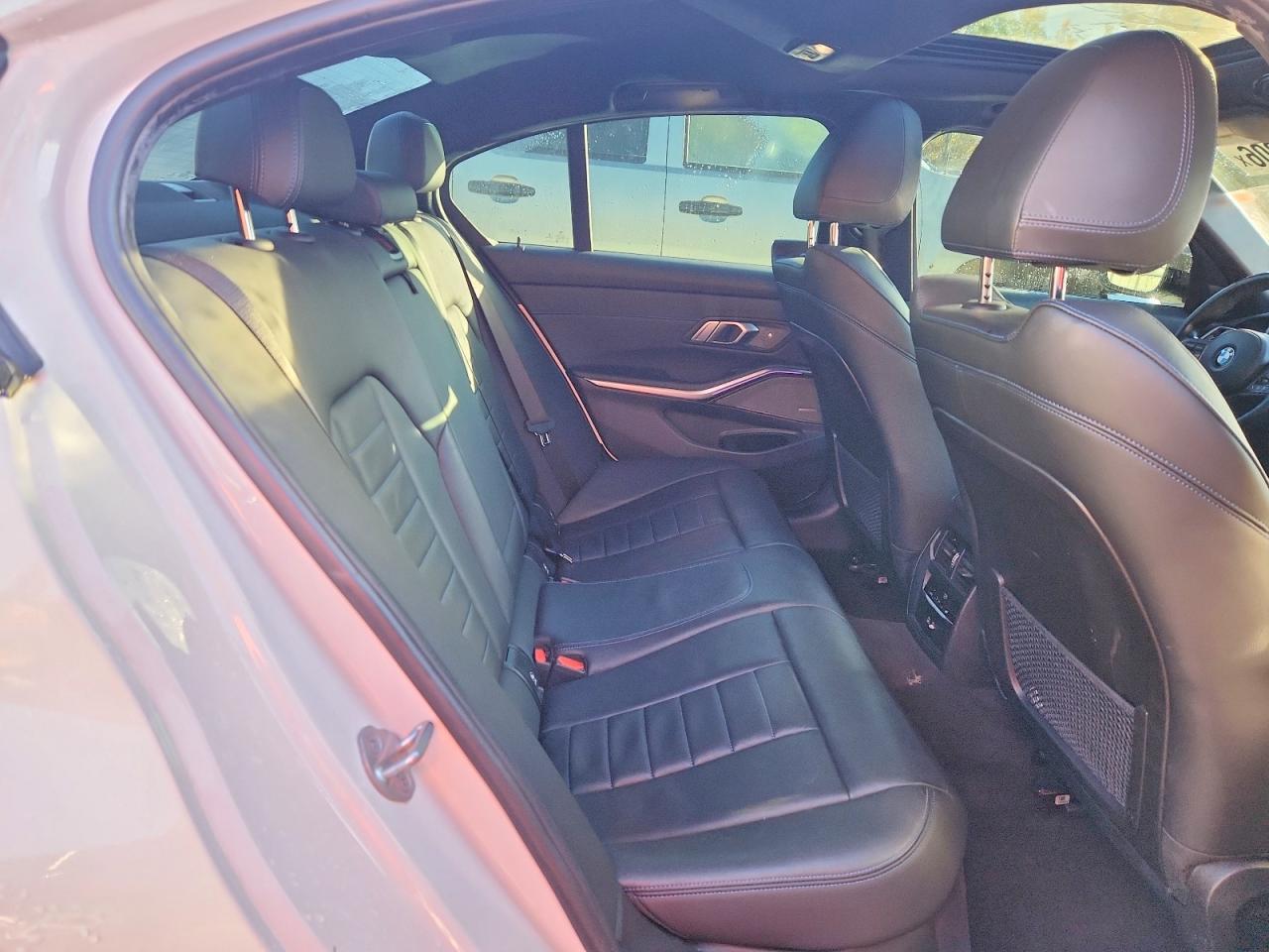 2022 BMW Seria 3 M340i - zdjęcie 10
