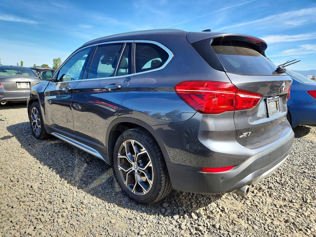 2021 BMW X1 xDrive28I - zdjęcie 2