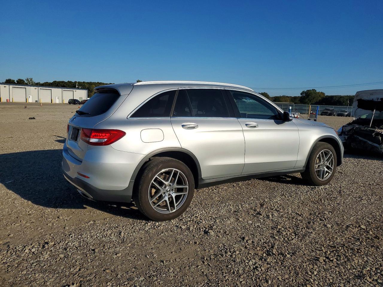 2017 Mercedes-Benz Glc 300 - zdjęcie 3