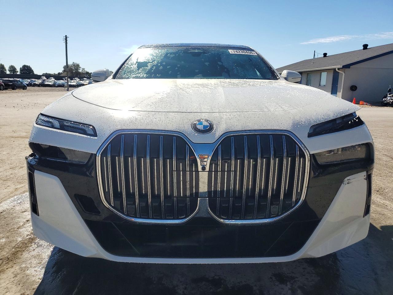 2024 BMW Seria 7 760i - zdjęcie 5