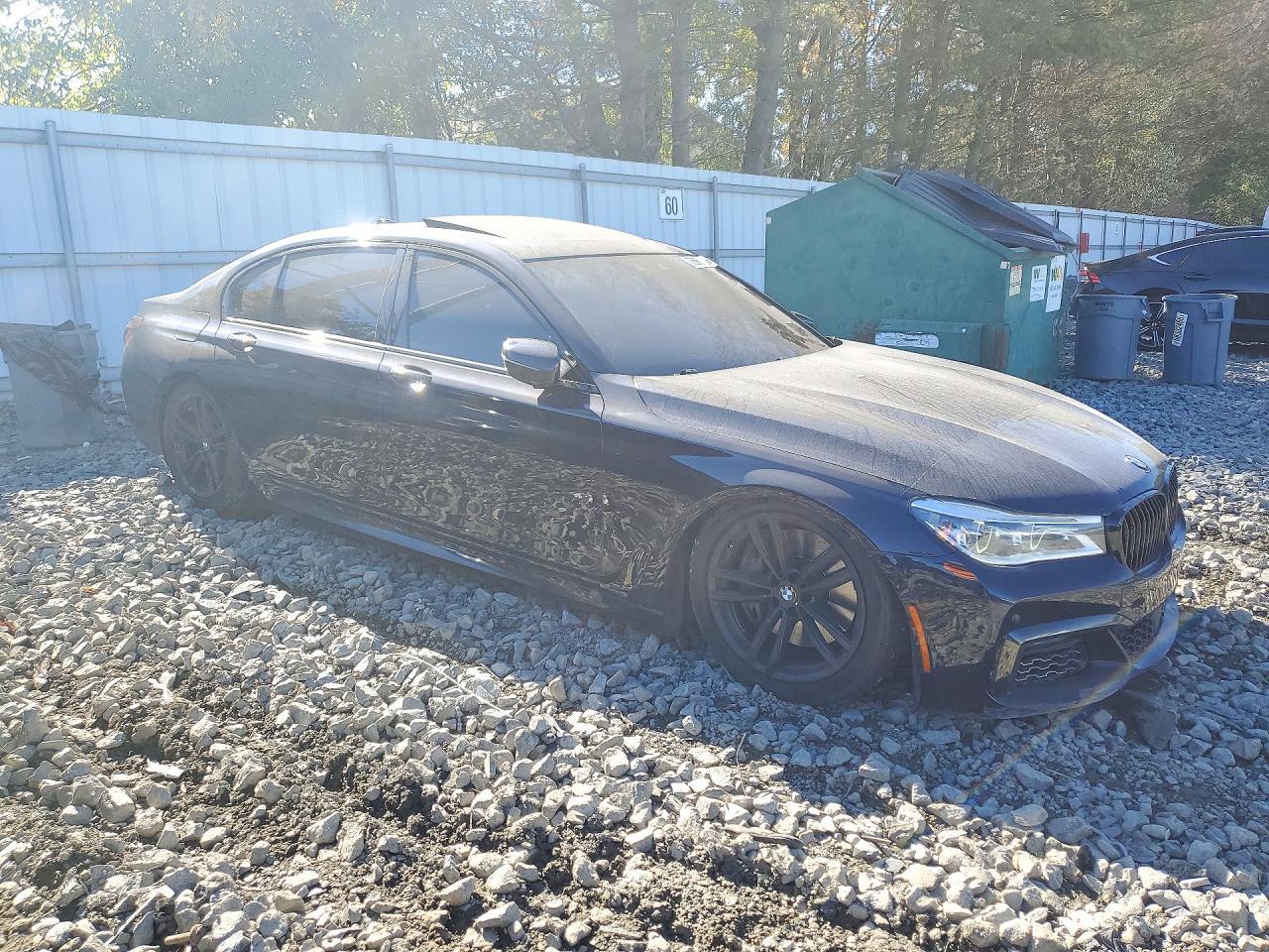 2018 BMW Seria 7 B7 - zdjęcie 4