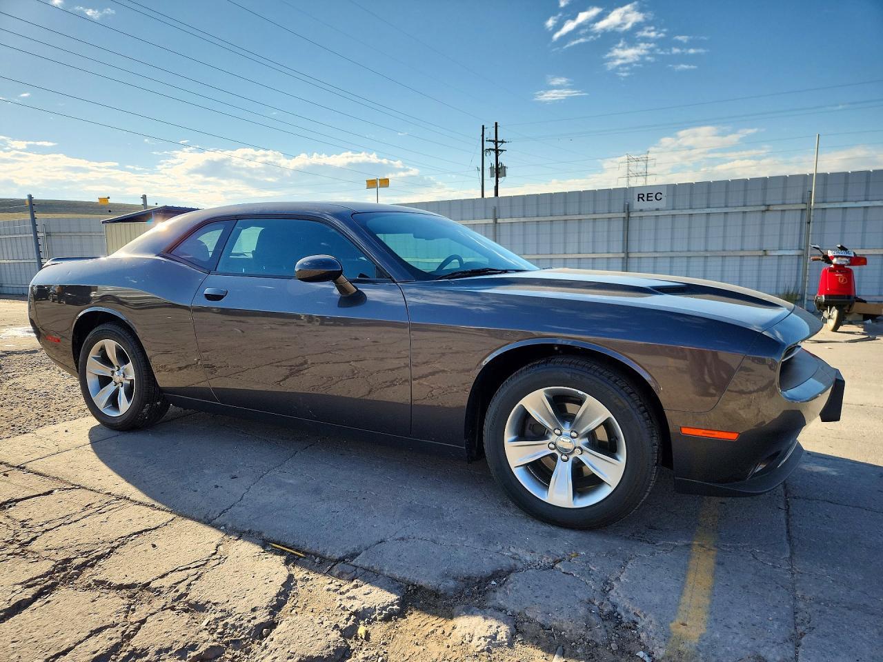 2020 Dodge Challenger Sxt - zdjęcie 4