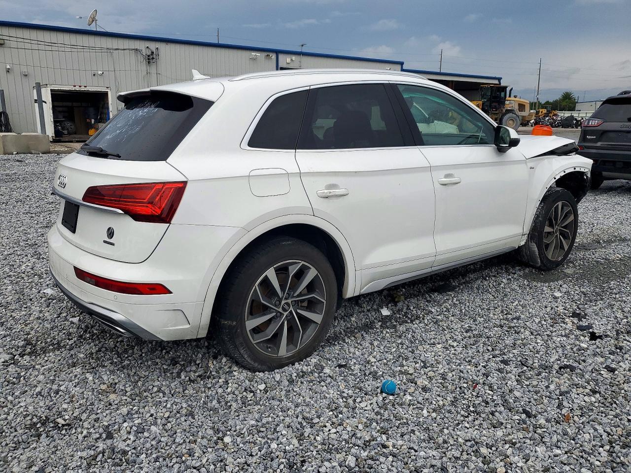 2022 Audi Q5 Premium Plus 45 - zdjęcie 3