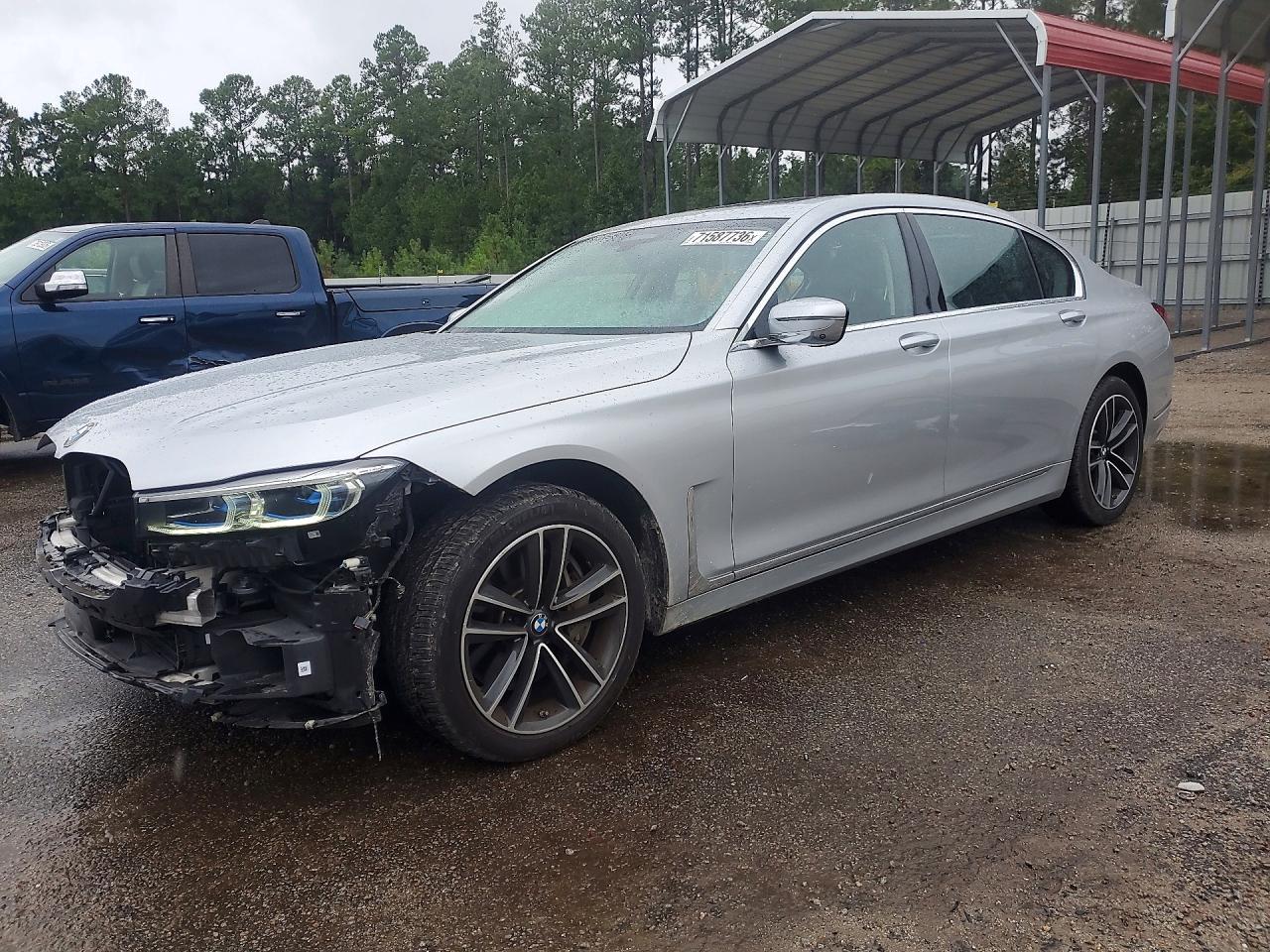 2020 BMW Seria 7 750i - zdjęcie główne
