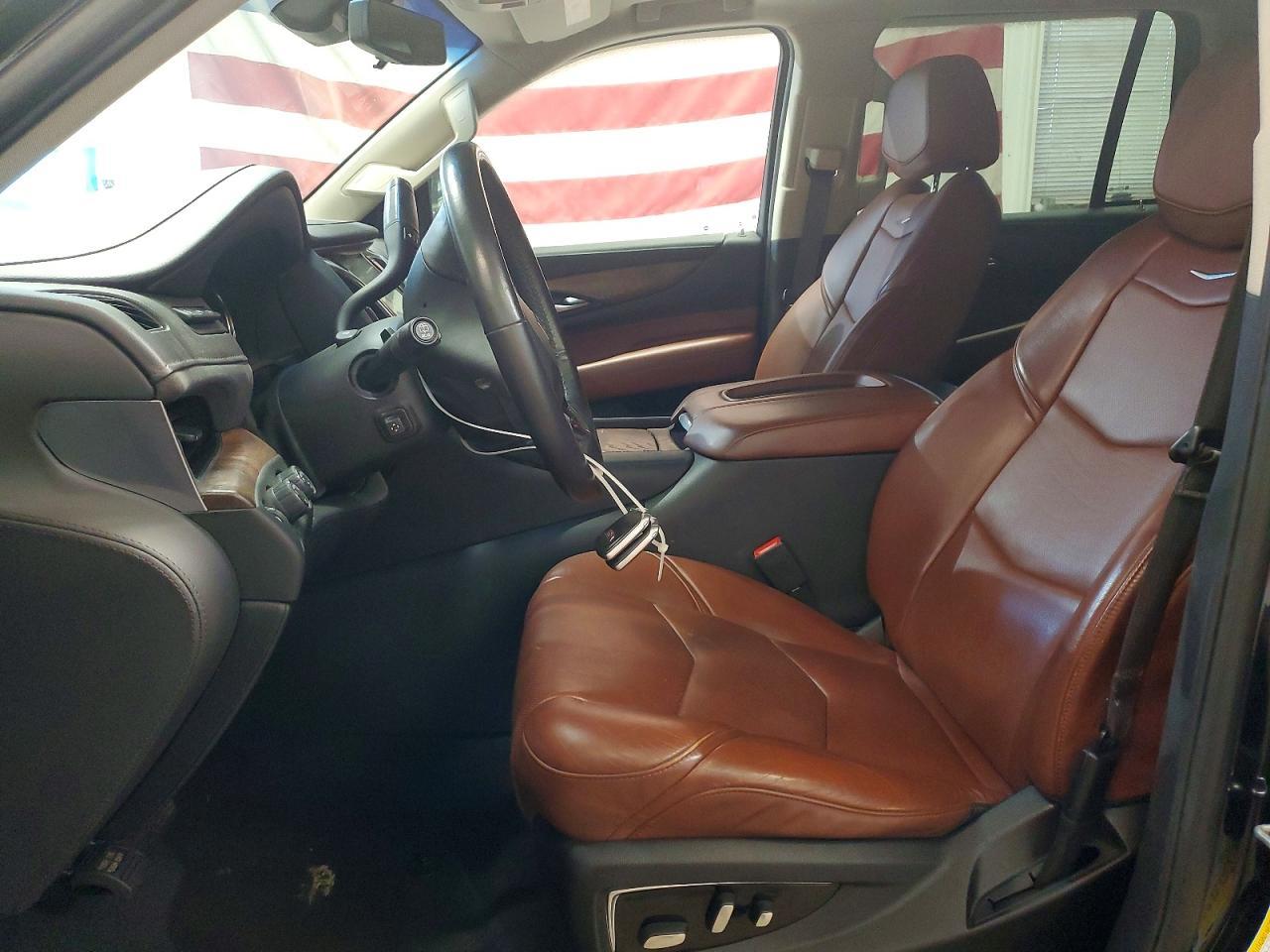 2020 Cadillac Escalade Luxury - zdjęcie 7