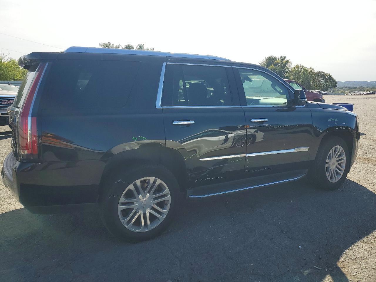2016 Cadillac Escalade - zdjęcie 3