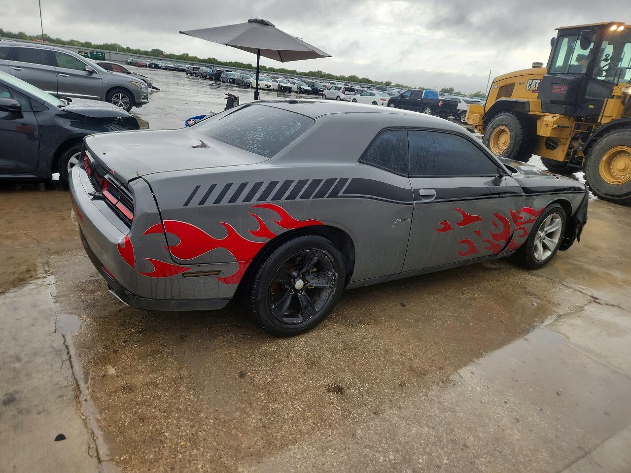 2017 Dodge Challenger - zdjęcie 3