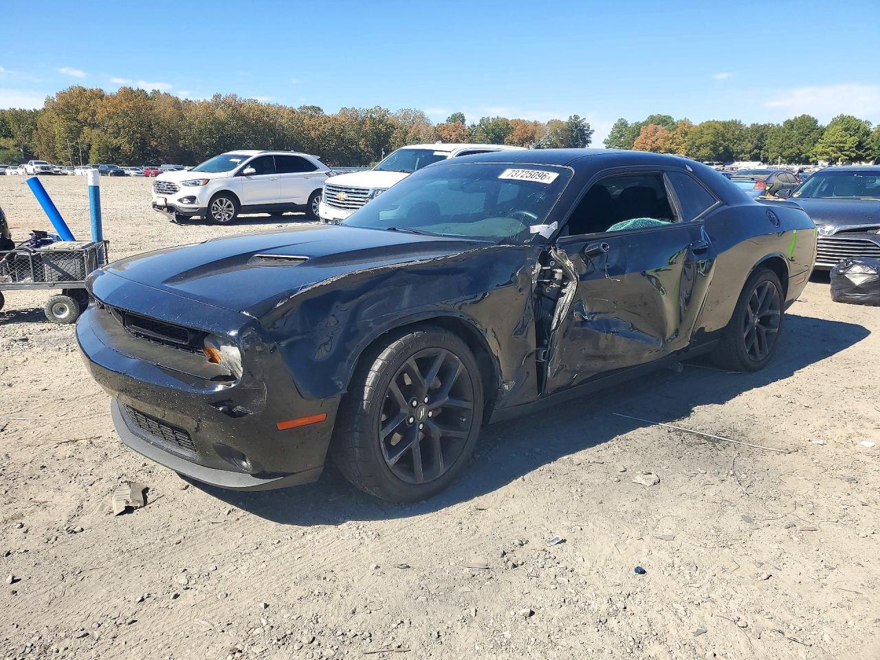 2022 Dodge Challenger Sxt - zdjęcie główne