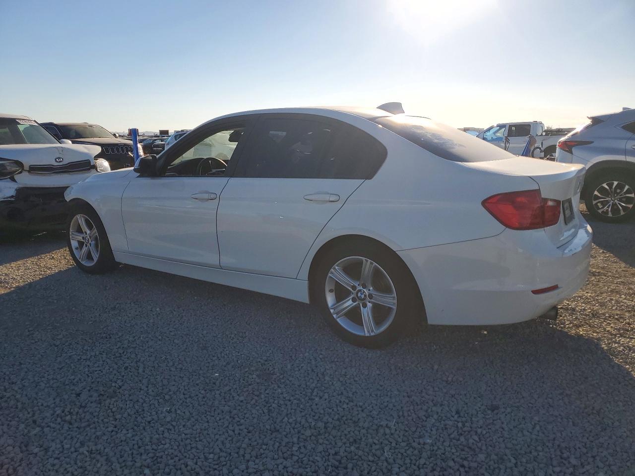 2014 BMW 320 I - zdjęcie 2