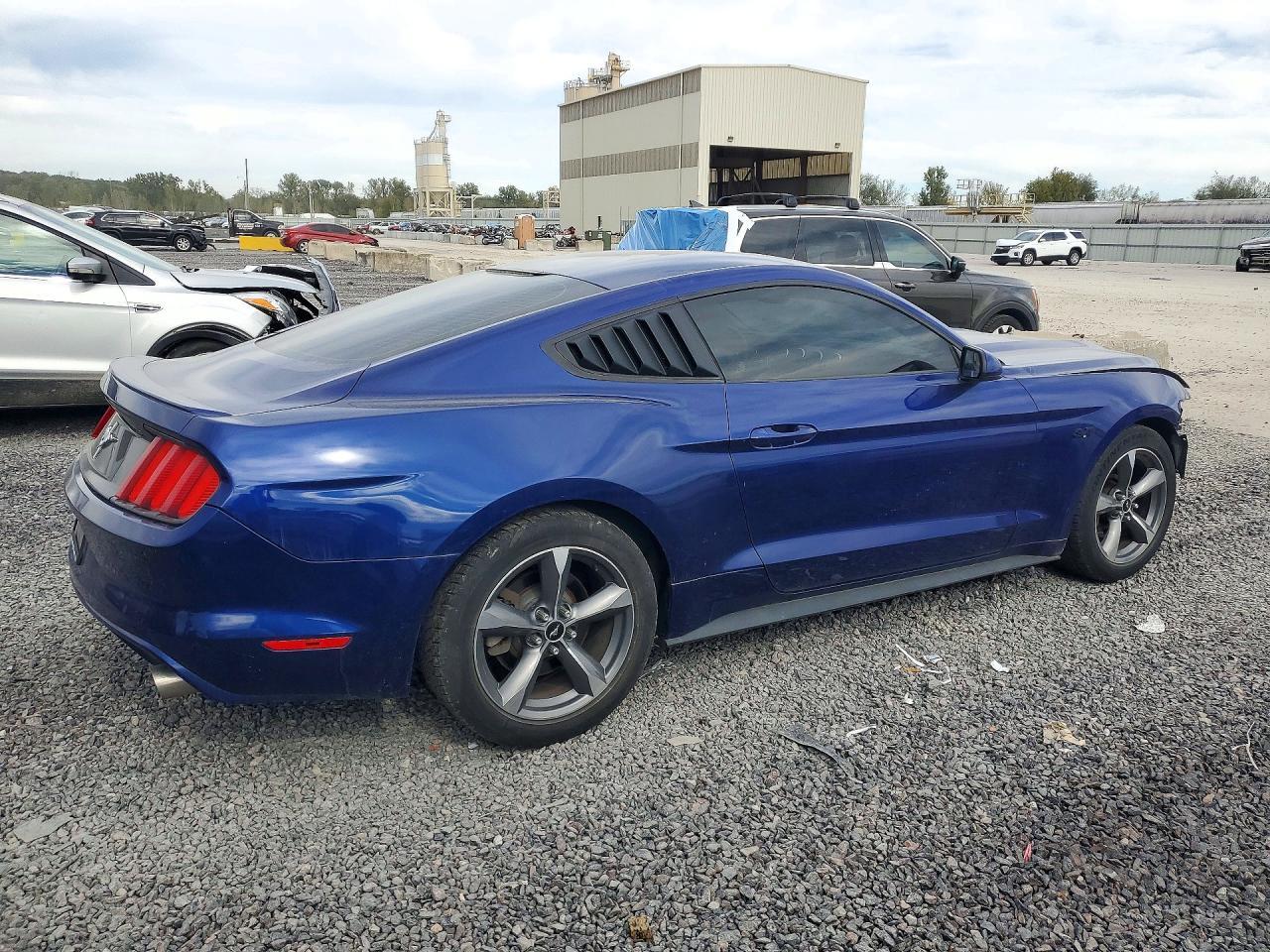 2016 Ford Mustang - zdjęcie 3