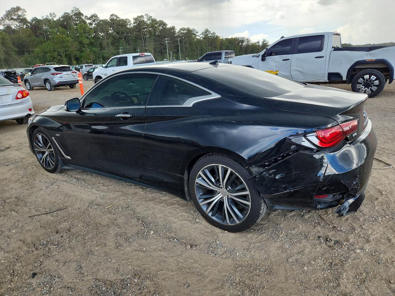 2018 Infiniti Q60 2.0T Luxe - zdjęcie 2