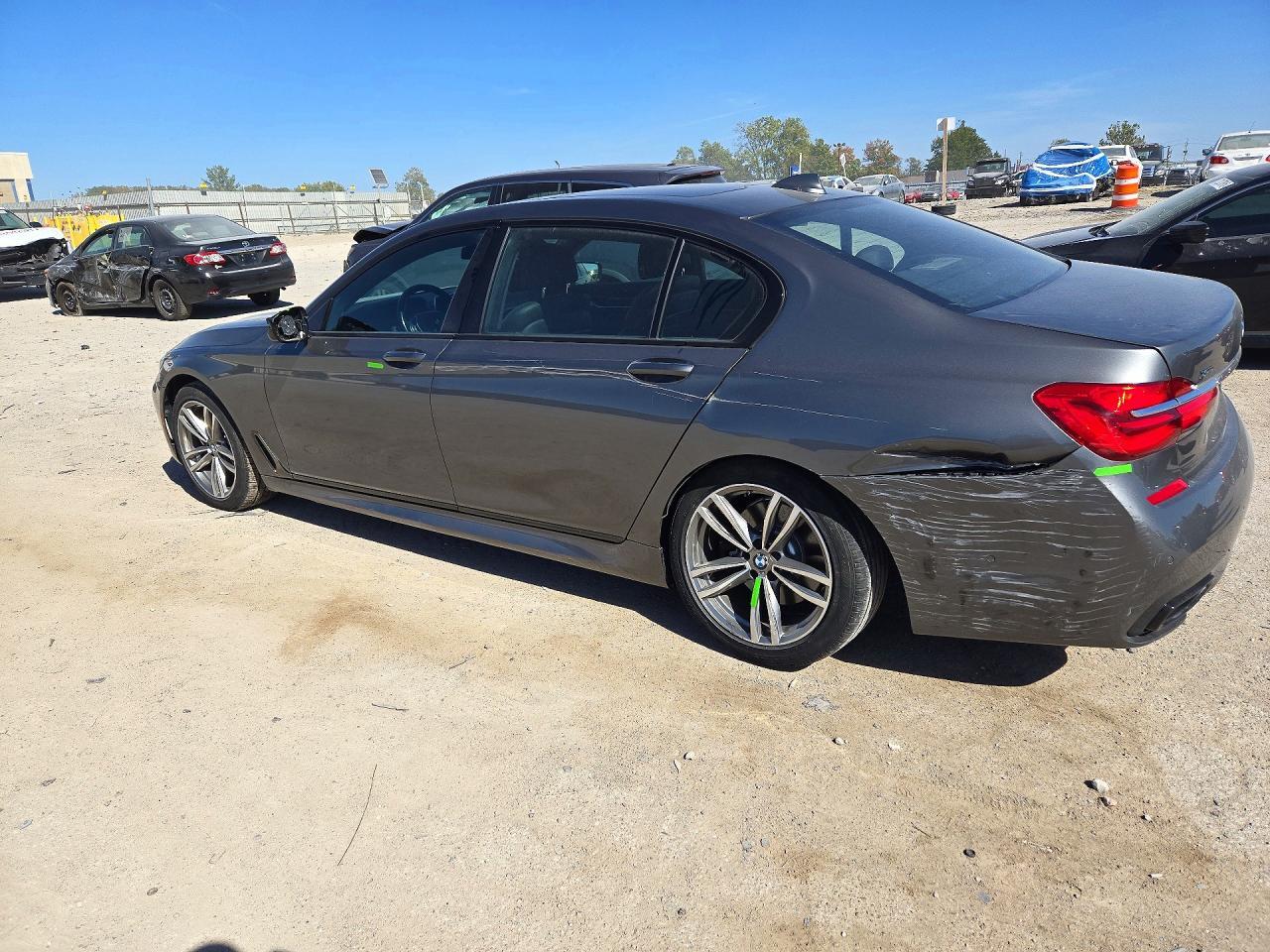 2018 BMW Seria 7 B7 - zdjęcie 2