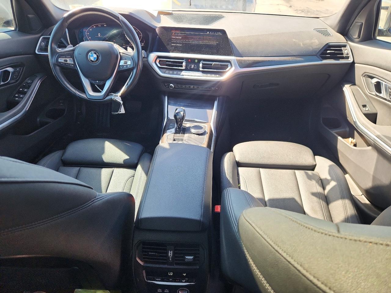 2020 BMW Seria 3 330i - zdjęcie 8