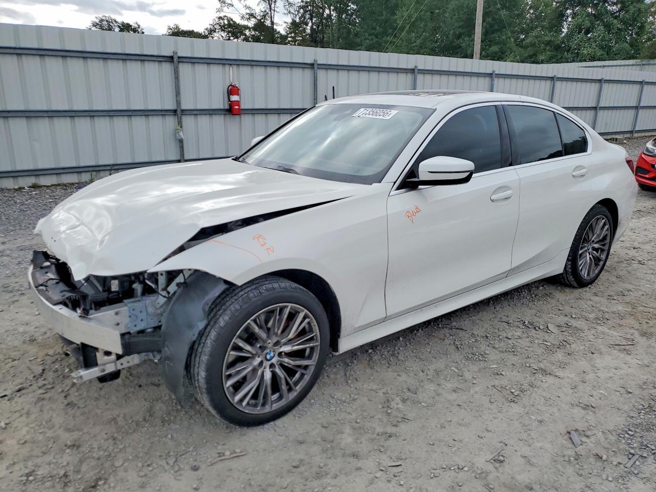 2024 BMW Seria 3 330i - zdjęcie główne