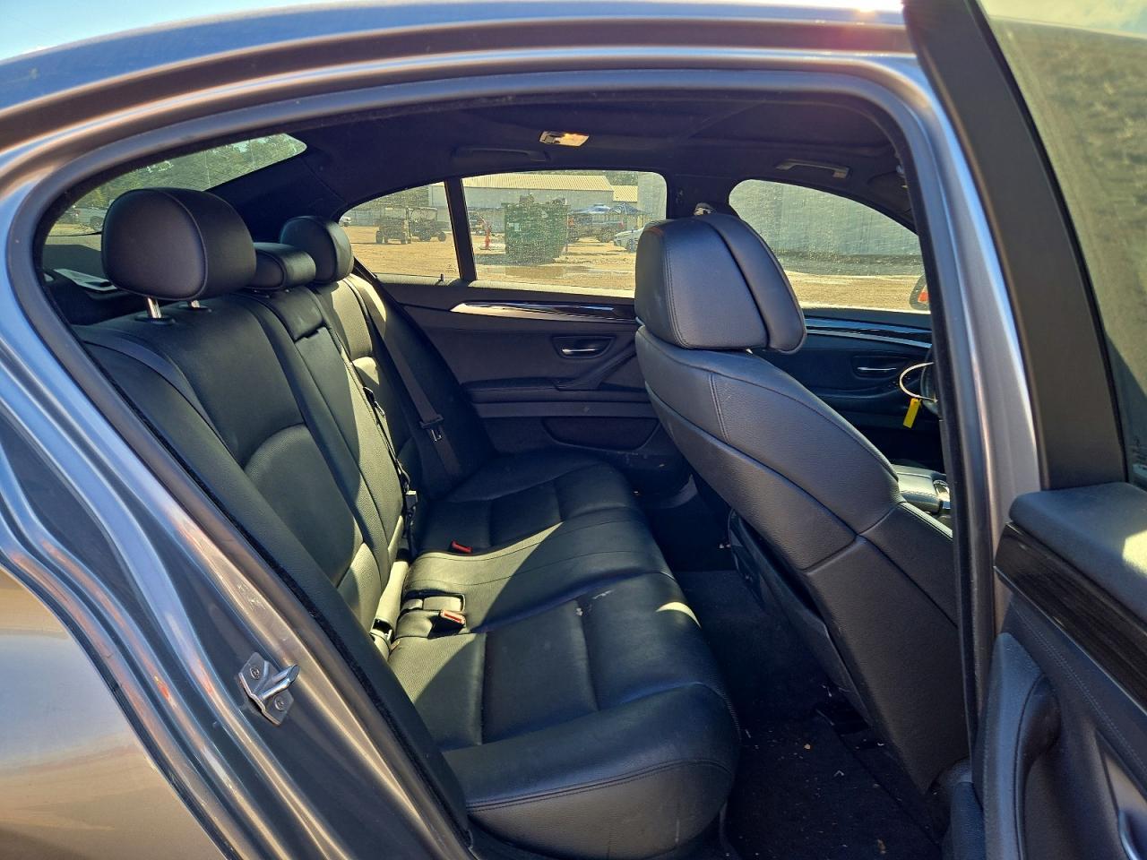 2013 BMW 550 I - zdjęcie 10