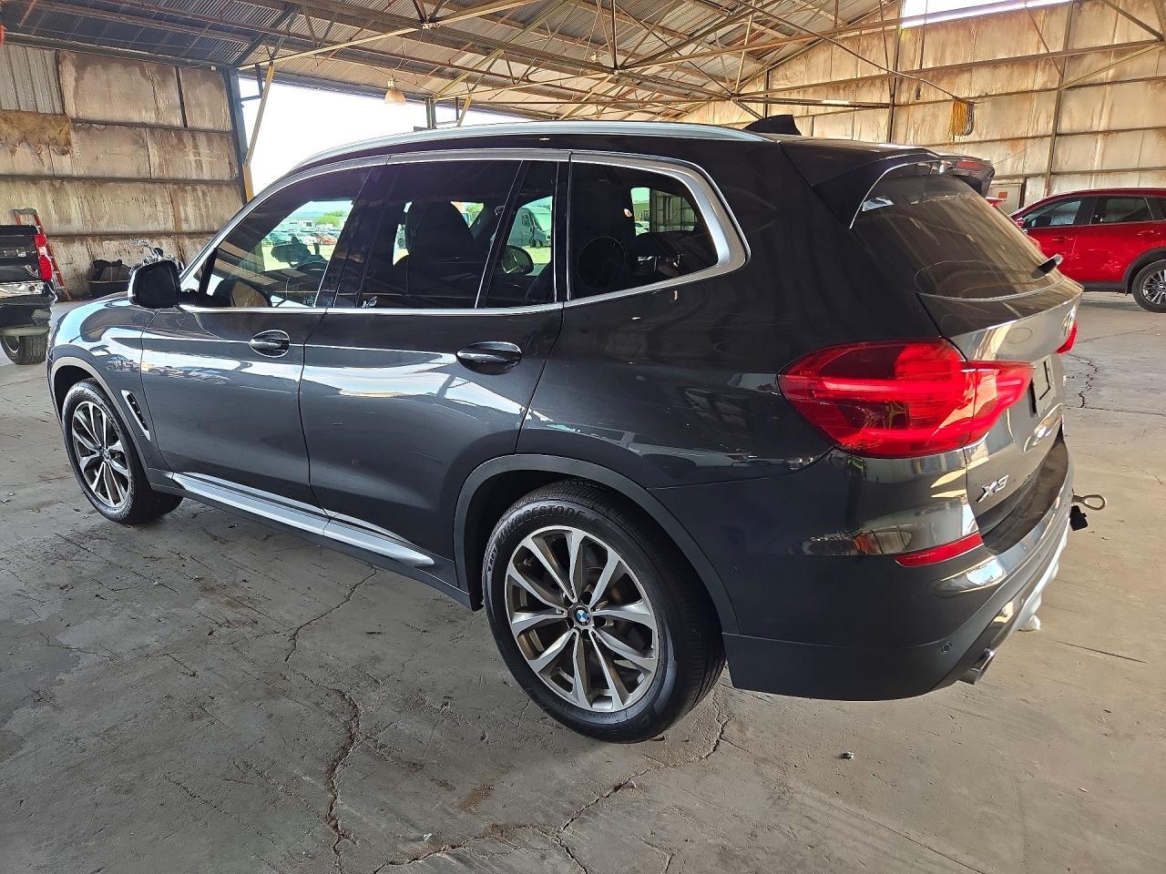 2019 BMW X3 xDrive30I - zdjęcie 2