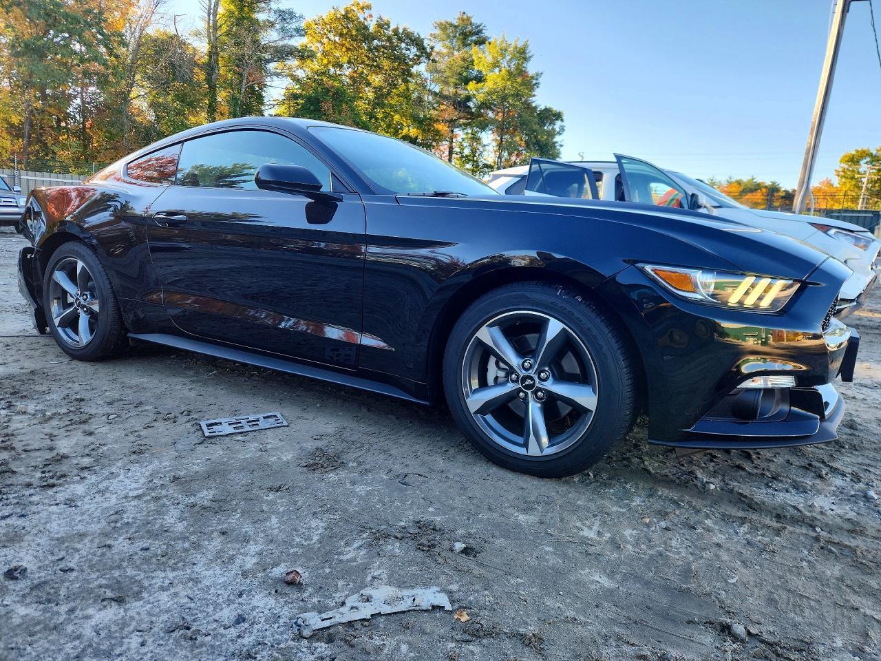 2015 Ford Mustang - zdjęcie 4