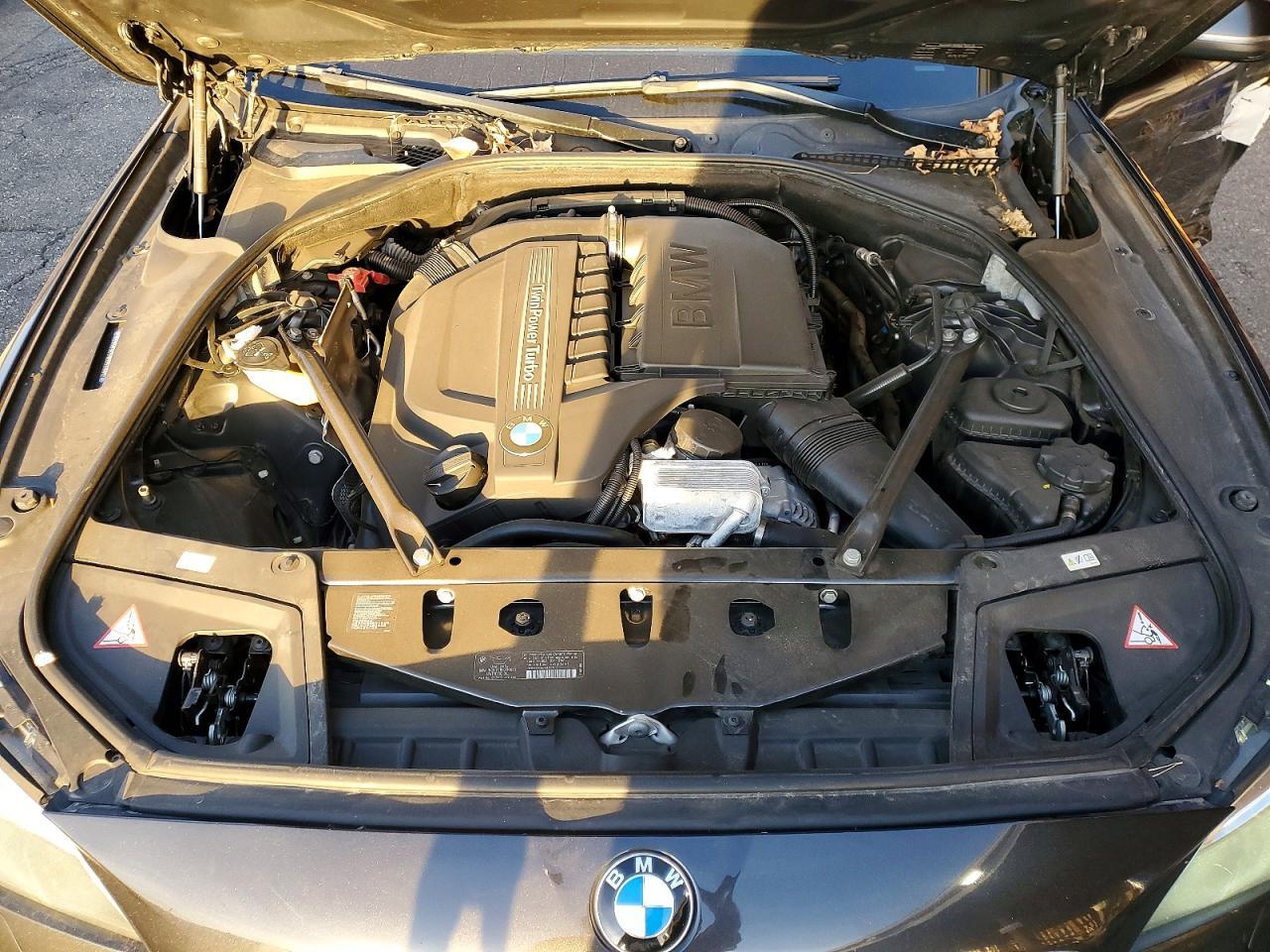 2014 BMW Seria 5 535i - zdjęcie 11