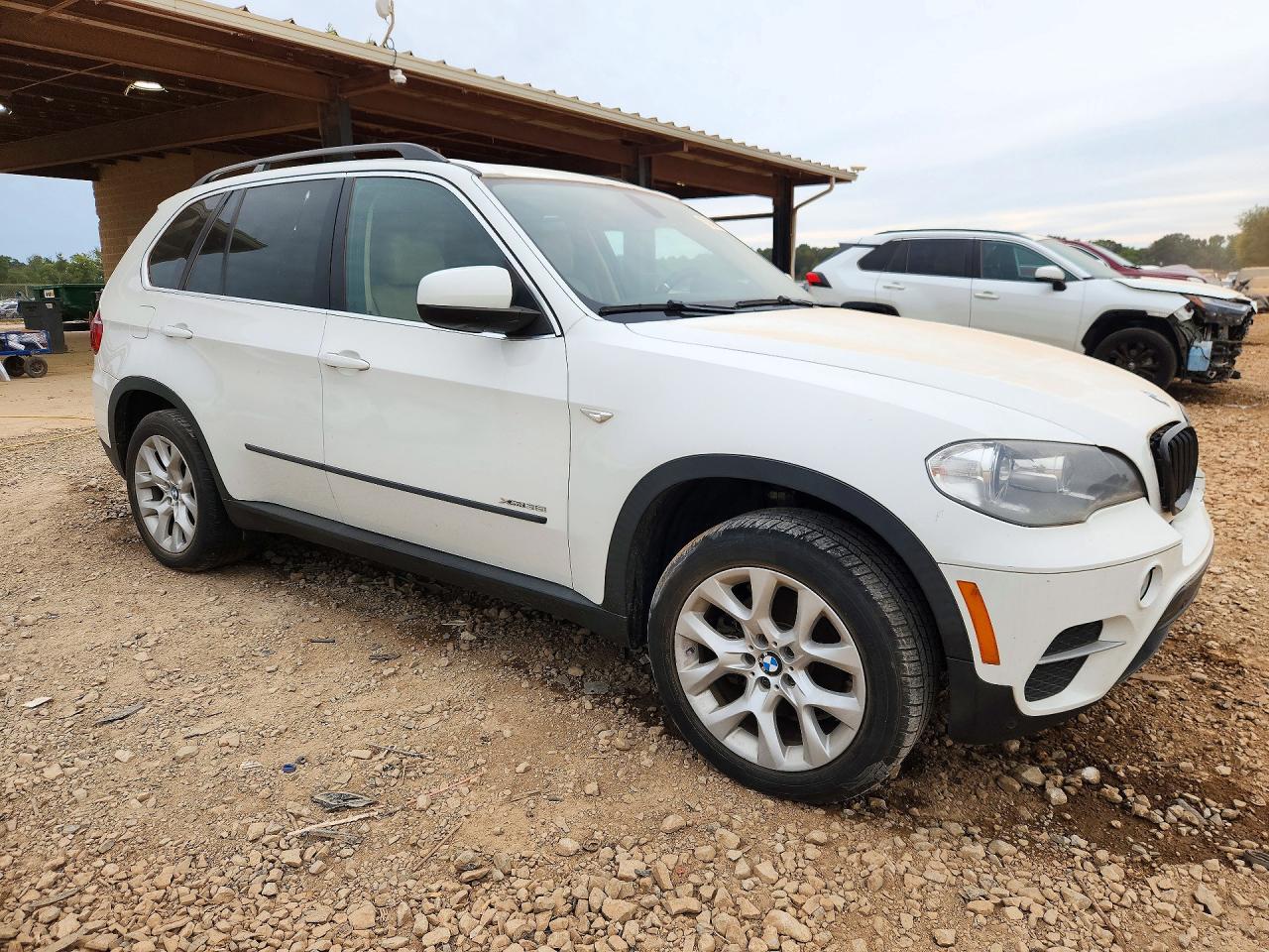 2013 BMW X5 xDrive35I - zdjęcie 4