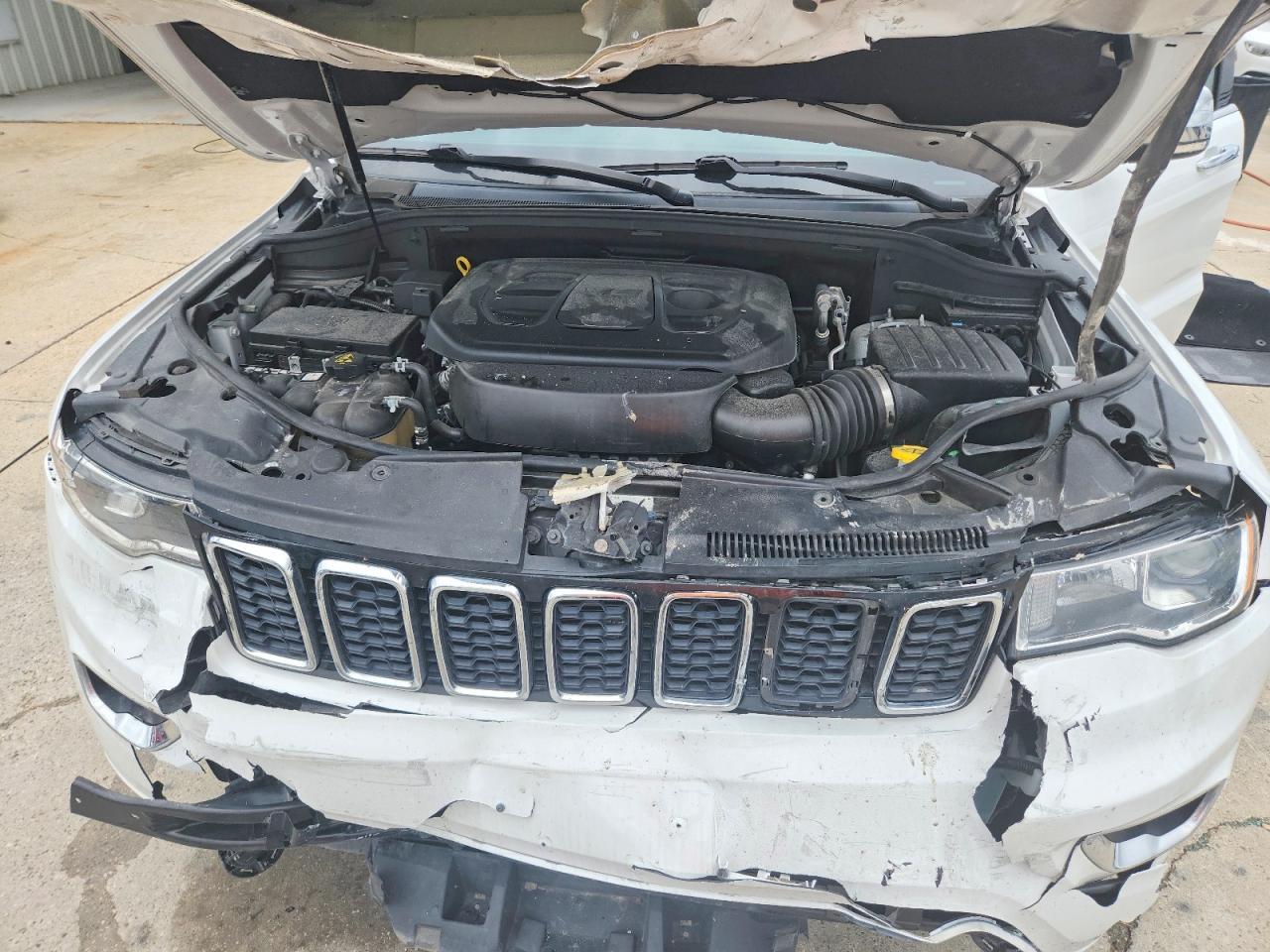 2020 Jeep Grand Cherokee Limited - zdjęcie 12