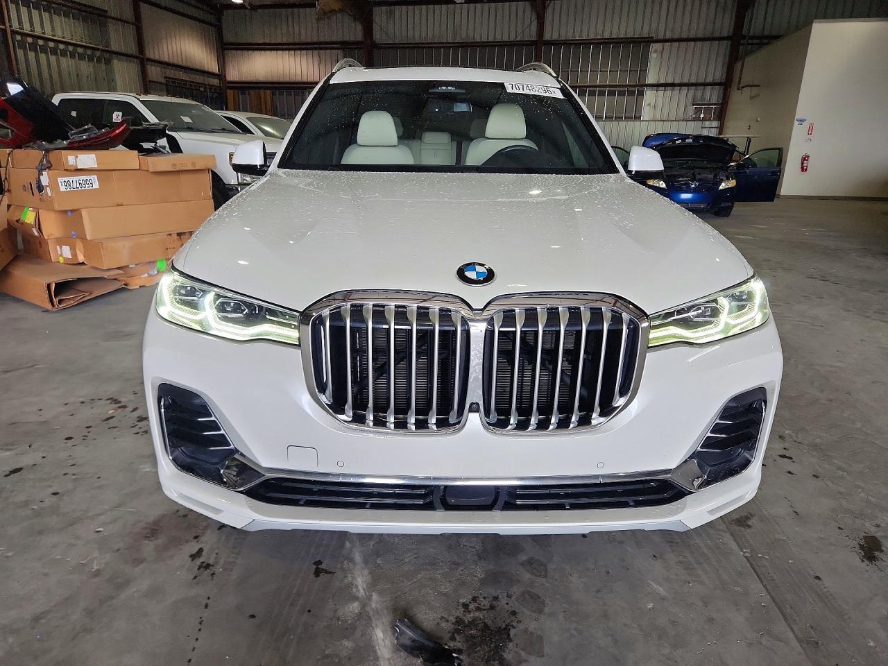 2021 BMW X7 xDrive40I - zdjęcie 5