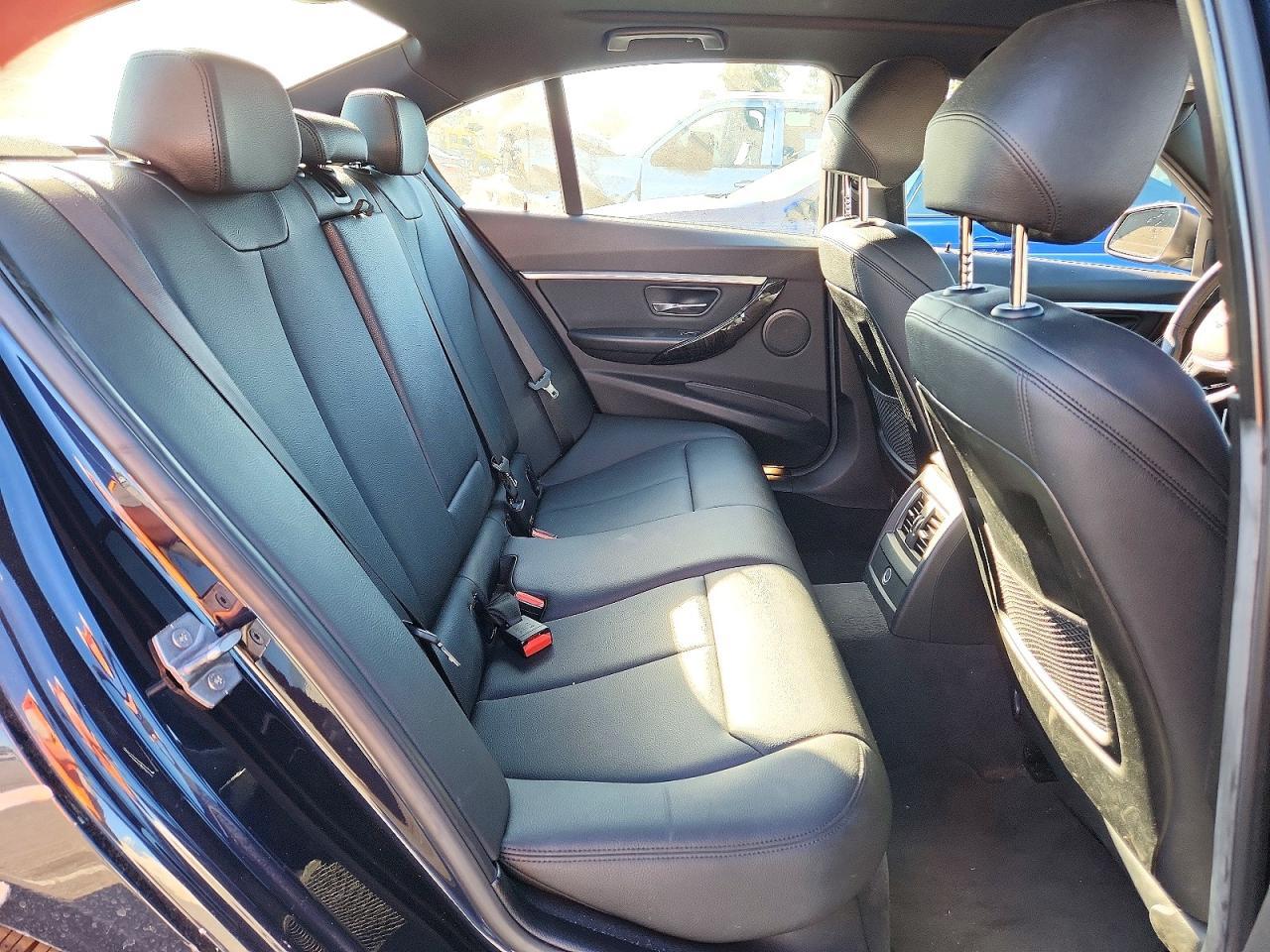 2017 BMW 330E - zdjęcie 10