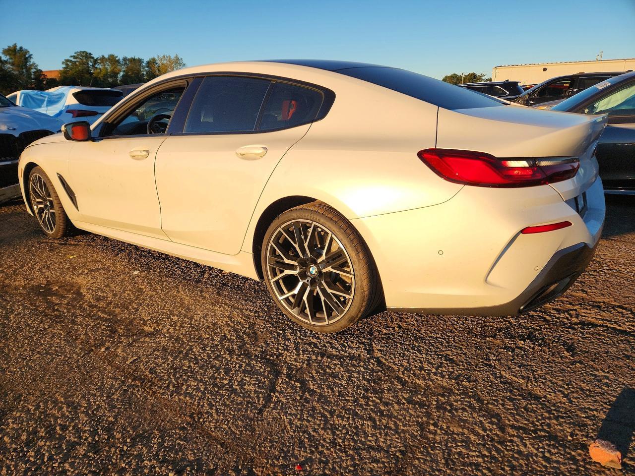 2023 BMW Seria 8 840i - zdjęcie 2