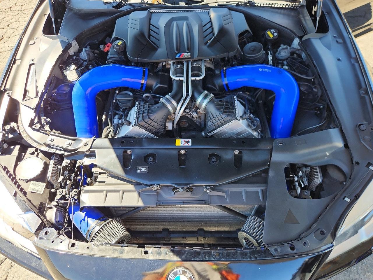 2016 BMW M6 - zdjęcie 11