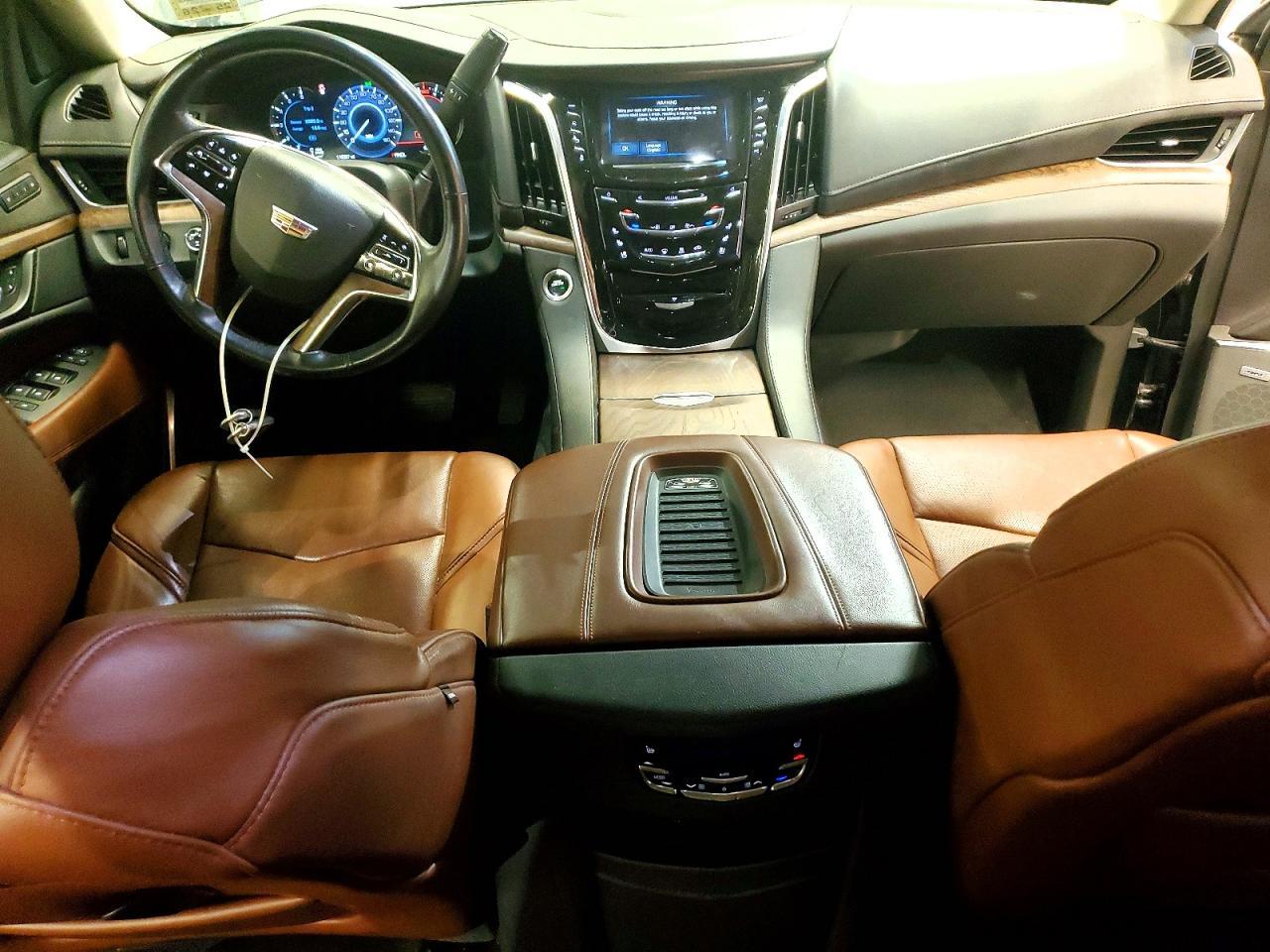 2020 Cadillac Escalade Luxury - zdjęcie 8