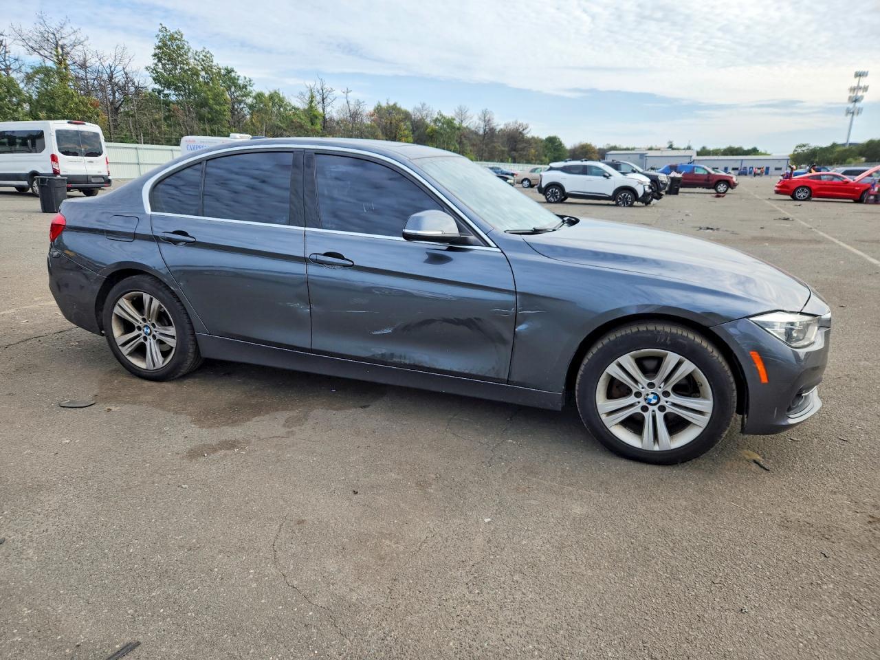 2018 BMW 330 I - zdjęcie 4