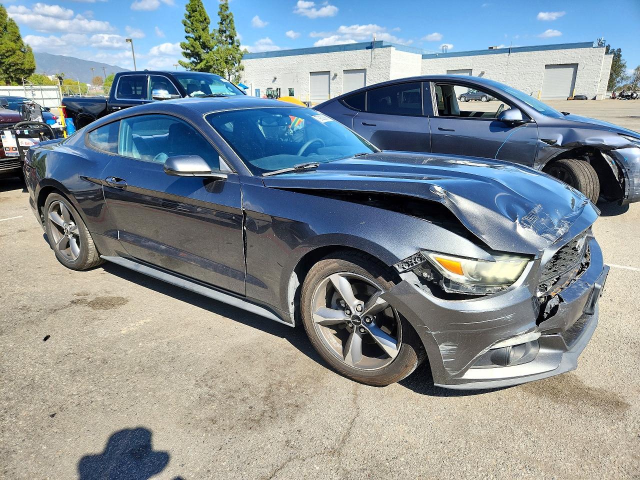 2016 Ford Mustang - zdjęcie 4