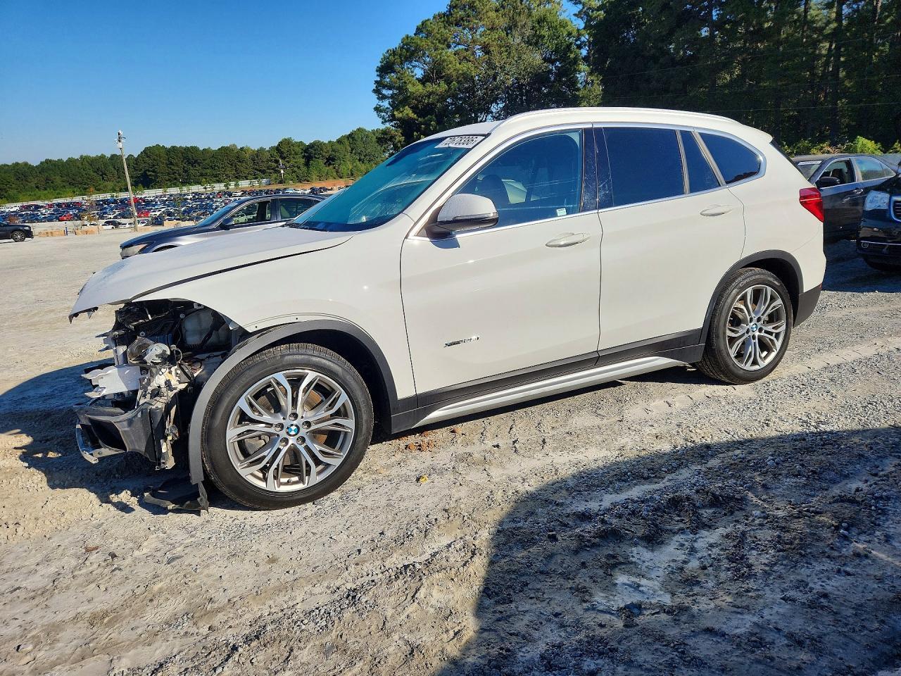 2016 BMW X1 xDrive28I - zdjęcie główne