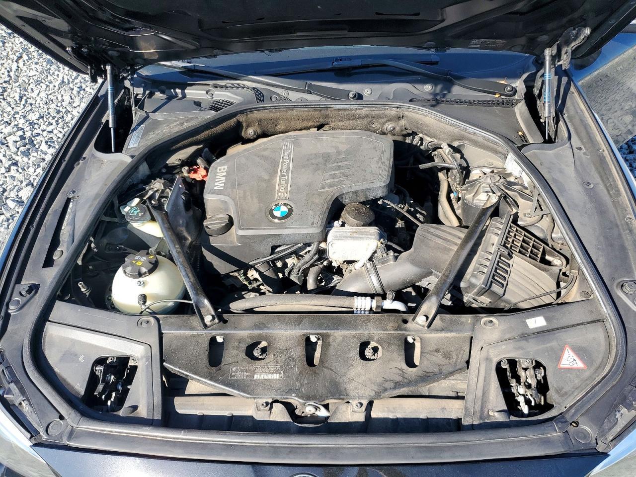 2014 BMW Seria 5 528i - zdjęcie 11