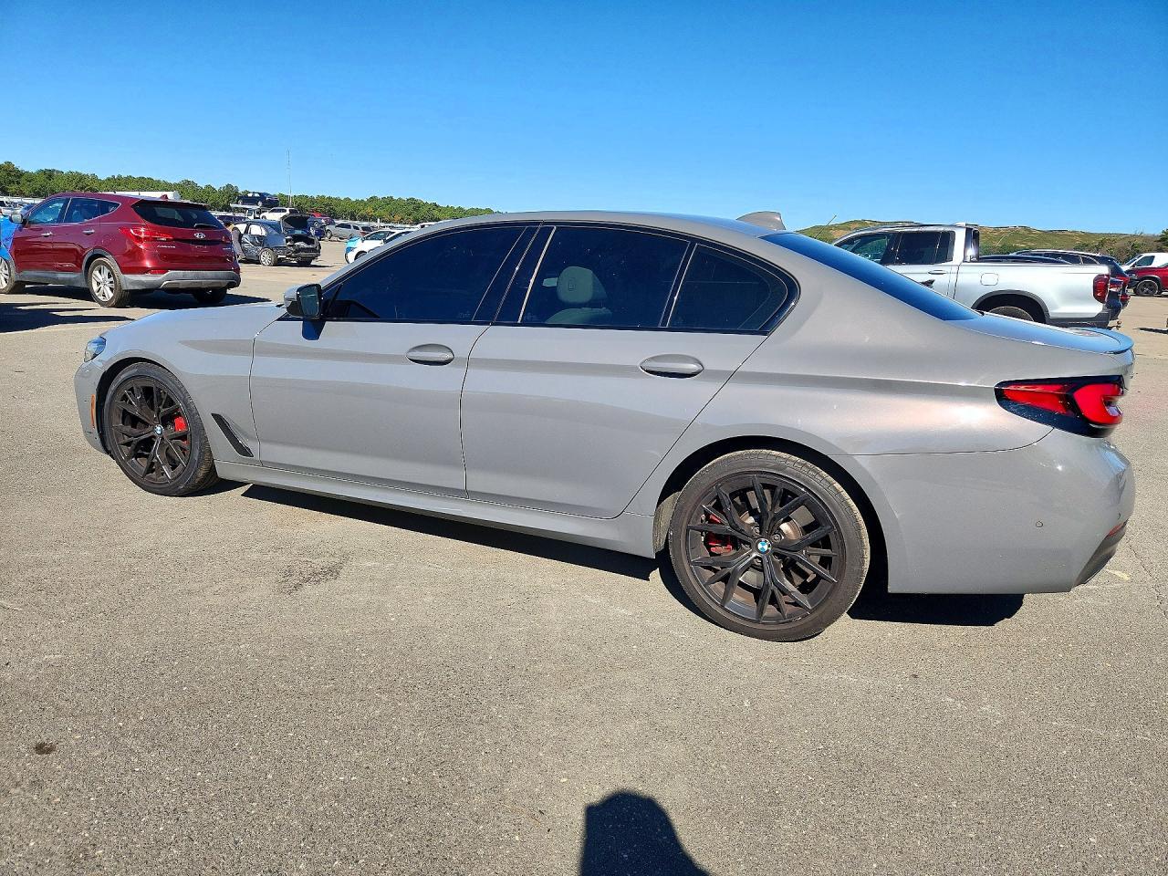 2021 BMW Seria 5 540i - zdjęcie 2