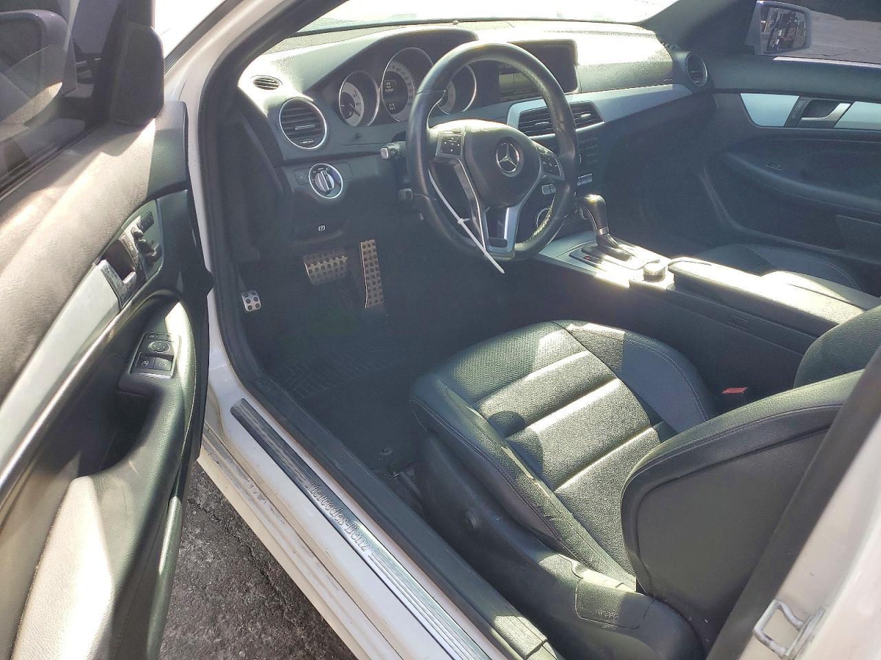 2015 Mercedes-Benz C 250 - zdjęcie 8